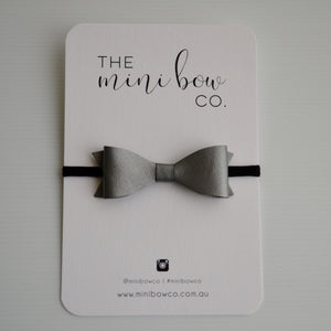 Classic Bow - Pearl Grey